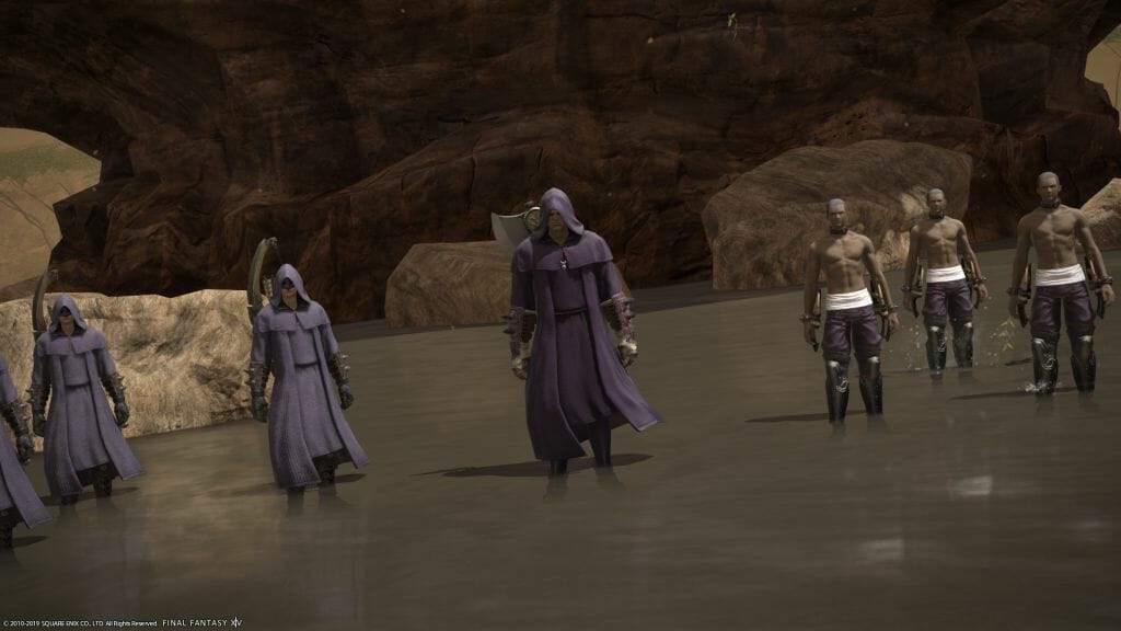 A band of brigand stands menacingly in Final Fantasy XIV